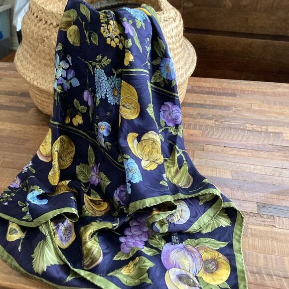 Perfect Silk Giorgio Sermoneta 100% Silk Scarf, Made in Italy, V. Lrg. - Picture 1 of 13